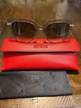 GUESS Transparent Gray Sunglasses with Red Logo Case